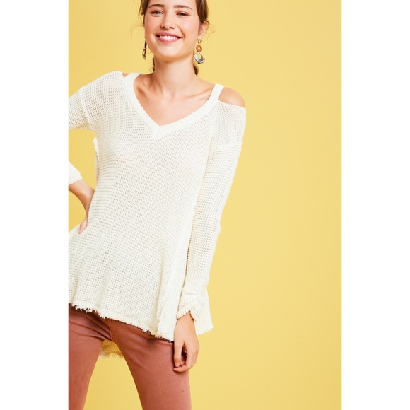 NWT Flared High Low Cold Shoulder Sweater - Picture 2 of 3